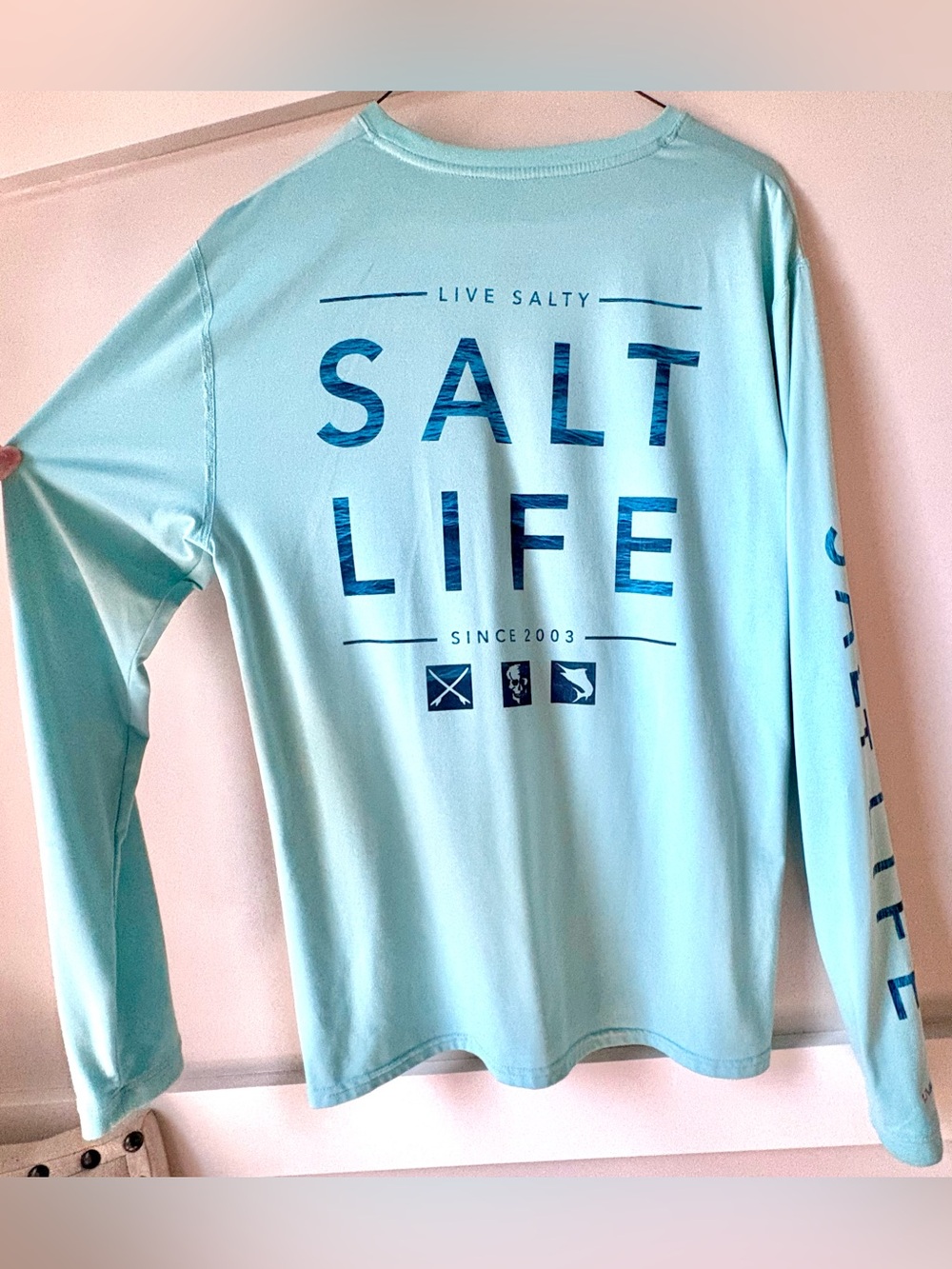 Salt Life SLX Performance LS
Fishing Shirt Blue Pocket Men's Small